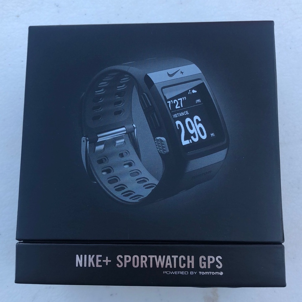 Nike sport watch GPS - never used - has cord